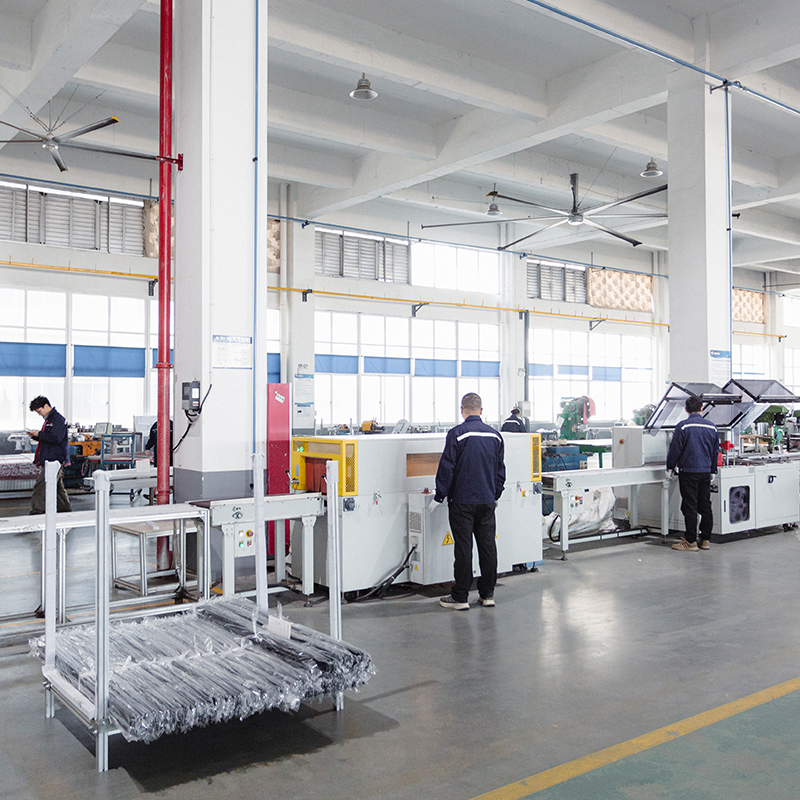 Atelier de finition - Machine d'emballage automatique à scellage rétractable