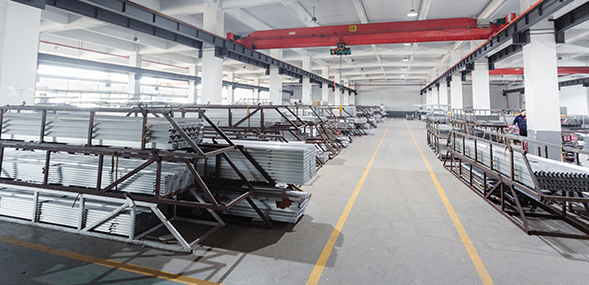 Profilés en aluminium pour voitures d'ascenseur
